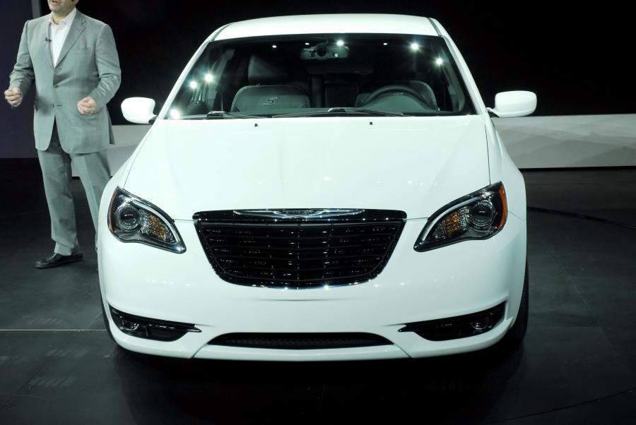  Chrysler 200 2011 года  (фото 118 из 122)